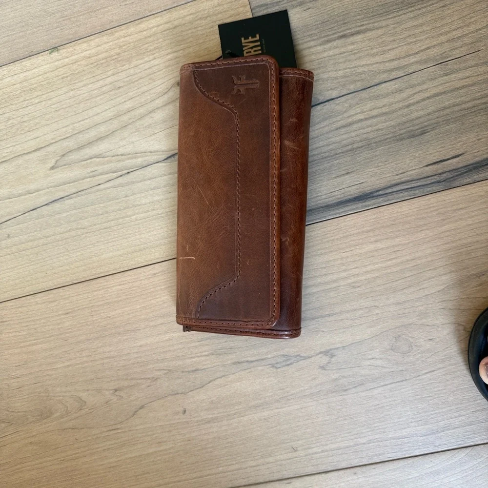 Frye Tan Leather Mellissa Wallet - Picture 2 of 11